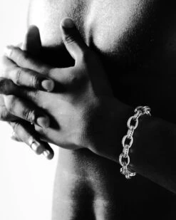 Monogram Icon Link Bracelet -Twojeys Sales Store DSC2959NETA 1